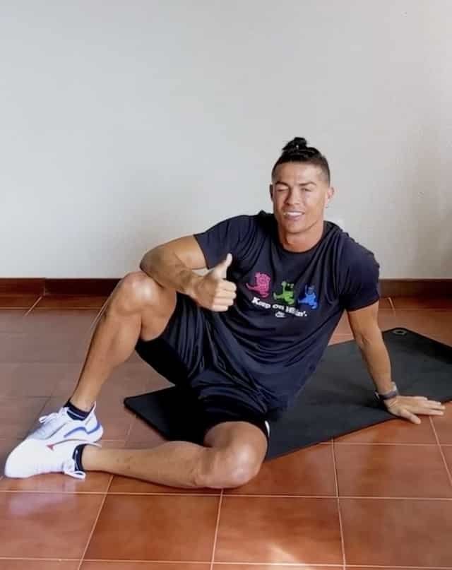 découvrez les secrets de l'entraînement de ronaldo, l'icône du football mondial. apprenez les techniques, les routines et l'engagement qui font de lui un athlète exceptionnel. inspirez-vous de son parcours pour améliorer votre propre performance sportive.