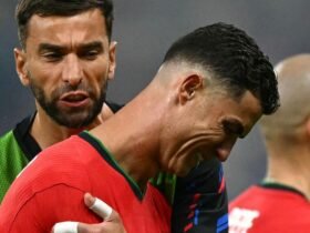découvrez les larmes de ronaldo, entre émotions profondes et moqueries injustes. plongez dans l'univers des passions sportives où la vulnérabilité du champion se confronte à la critique, révélant l'humain derrière le talent.