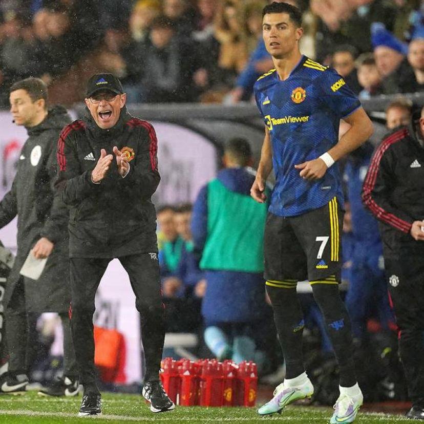 découvrez l'analyse du déclin de cristiano ronaldo, une légende du football. explorez les facteurs qui ont contribué à sa diminution de performance, les défis rencontrés et l'impact sur sa carrière et son héritage dans le monde du football.