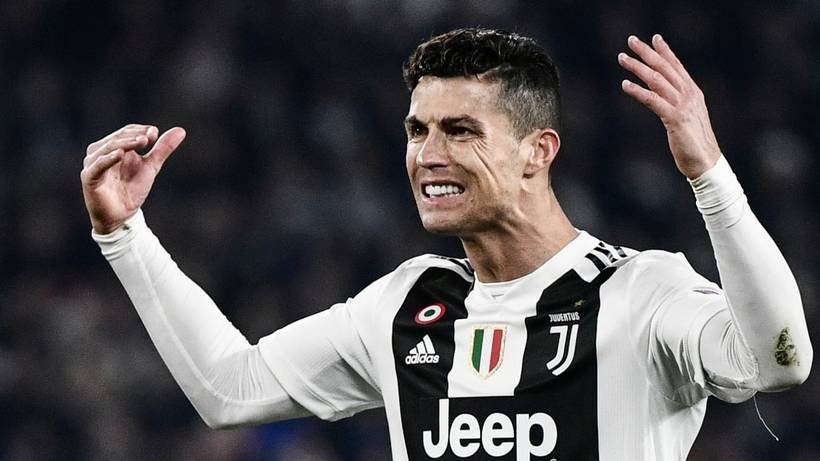 découvrez la relation fascinante entre blaise matuidi et cristiano ronaldo, deux icônes du football mondial. plongez dans leur parcours, leurs succès et l'impact qu'ils ont eu sur le monde du sport.