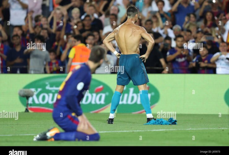 découvrez les performances légendaires de cristiano ronaldo face au fc barcelone : statistiques, moments forts et rivalité mythique dans le football.